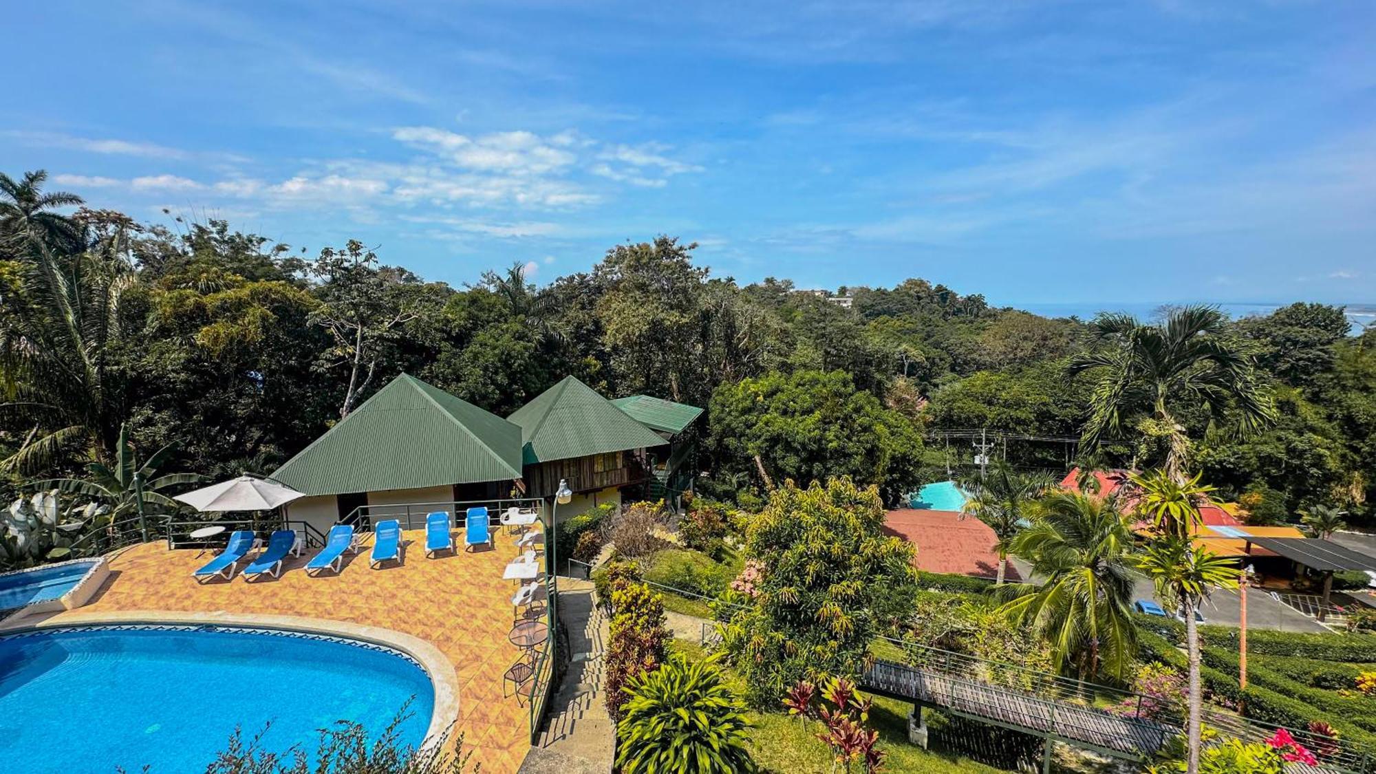 Tabulia Tree Hotel 3*